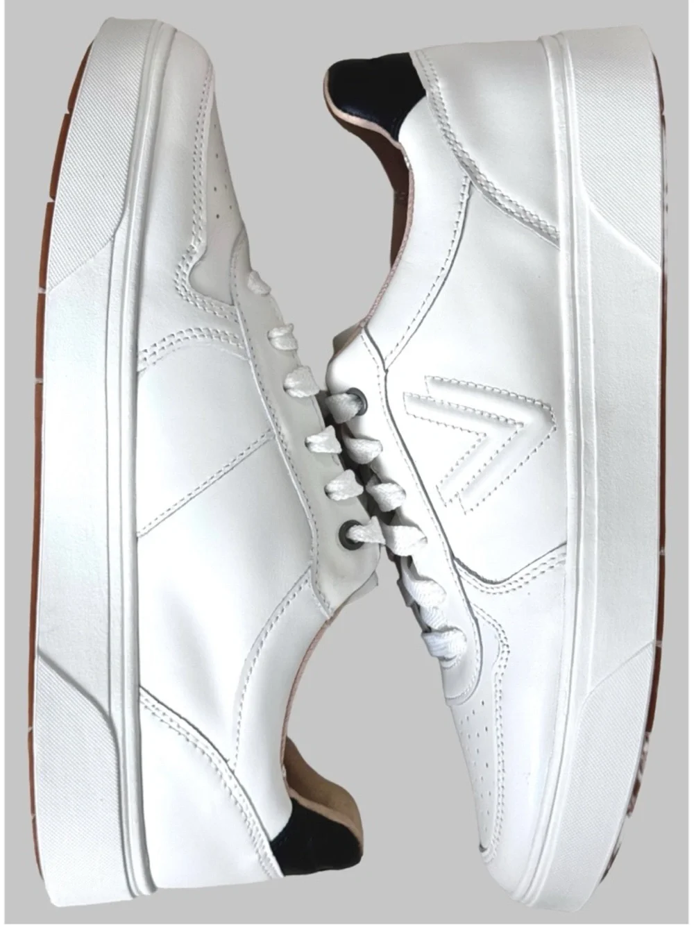 VIONIC Women’s WHITE LEATHER Kimmie Court Sneaker,‎ SZ 9